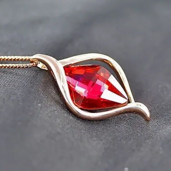 2/$40 Ladies Exclusive Red Crystal Necklace - Picture 6 of 12